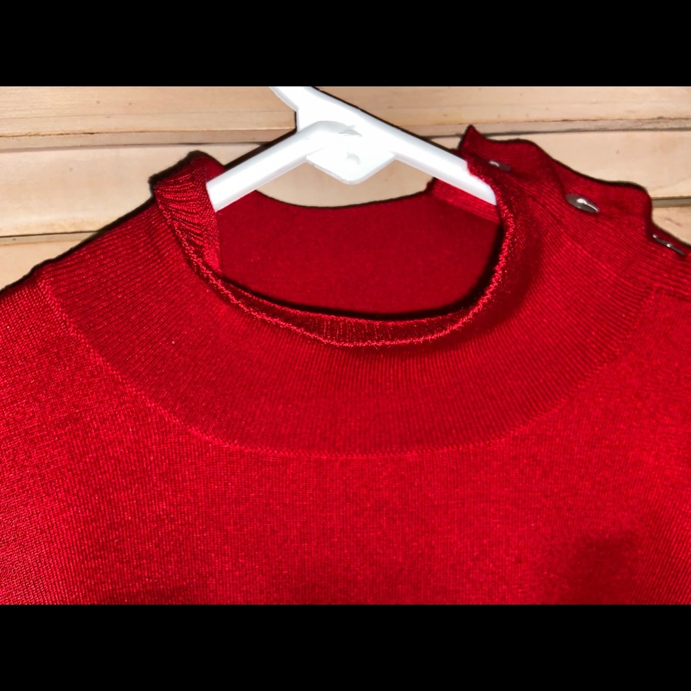 Red Turtleneck - Picture 4 of 11